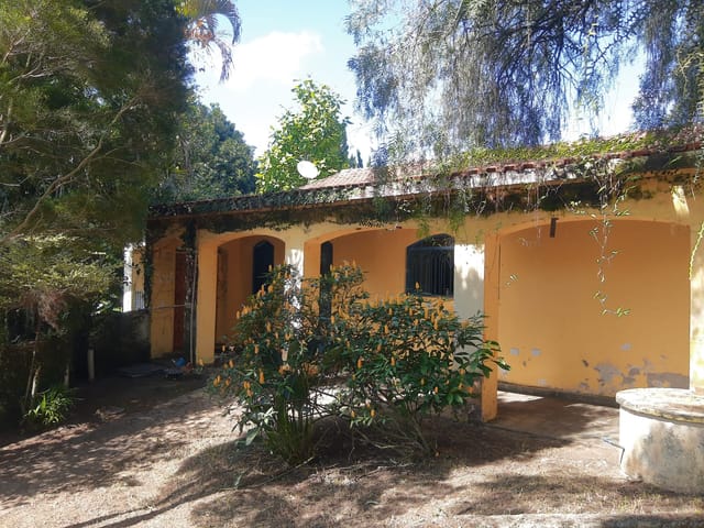 Chácara com 2500m² 3 quartos e 2 banheiros, à venda, no bairro Piracangaguá em Taubaté
