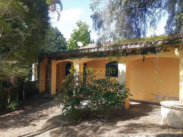 Chácara com 2500m² 3 quartos e 2 banheiros, à venda, no bairro Piracangaguá em Taubaté
