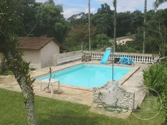 Chácara com 4200m² 4 quartos e 5 banheiros, à venda, no bairro Bororé em São Paulo
