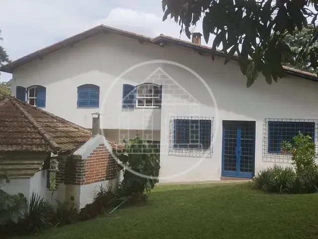 Chácara com 4200m² 4 quartos e 5 banheiros, à venda, no bairro Bororé em São Paulo