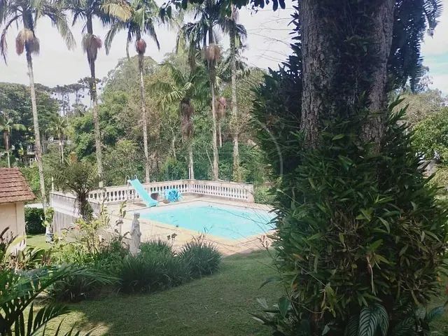 Chácara com 4200m² 4 quartos e 5 banheiros, à venda, no bairro Bororé em São Paulo