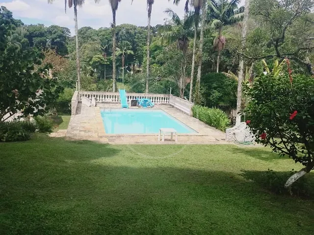 Chácara com 4200m² 4 quartos e 5 banheiros, à venda, no bairro Bororé em São Paulo