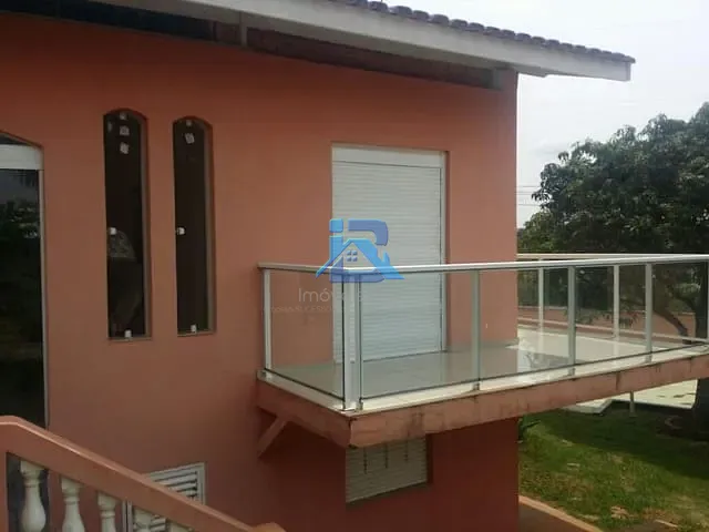 Chácara com 1000m² 2 quartos e 3 banheiros, à venda ou para alugar, no bairro Jardim Leonor em Itatiba