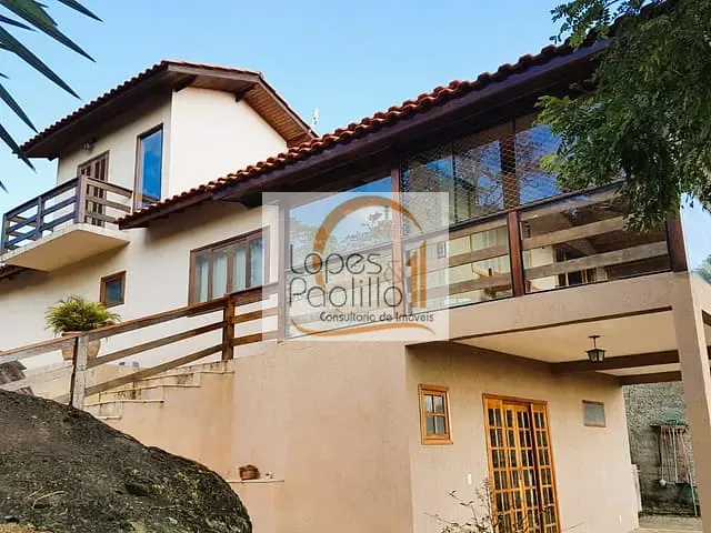 Chácara com 1077m² 3 quartos e 2 banheiros, à venda, no bairro Estância Santa Maria do Laranjal em Atibaia