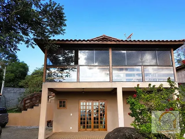 Chácara com 1077m² 3 quartos e 2 banheiros, à venda, no bairro Estância Santa Maria do Laranjal em Atibaia