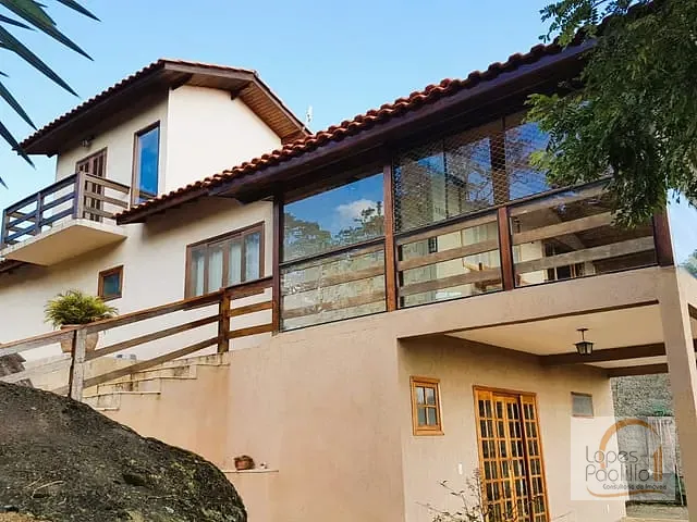 Chácara com 1077m² 3 quartos e 2 banheiros, à venda, no bairro Estância Santa Maria do Laranjal em Atibaia