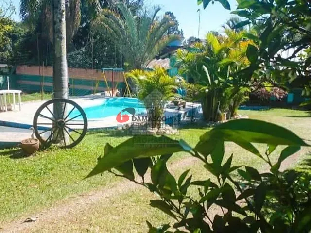 Chácara 3 quartos e 2 banheiros, à venda, no bairro Parque São Paulo em Embu-Guaçu
