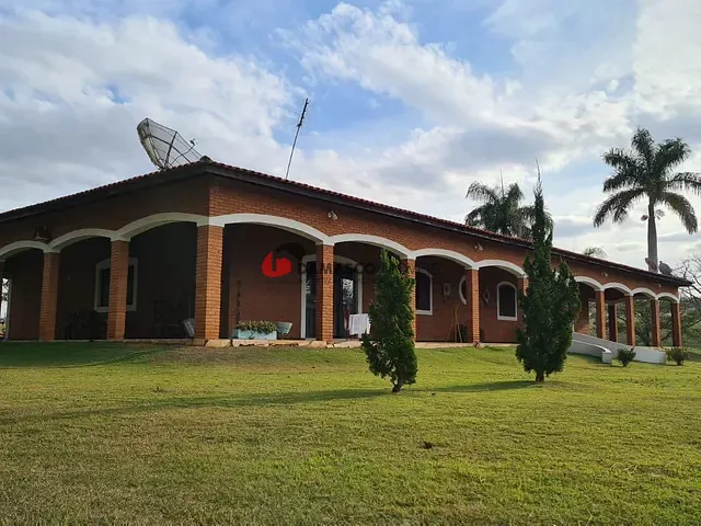 Chácara 4 quartos e 2 banheiros, à venda, no bairro Jardim Novo Aeroporto em Itapetininga