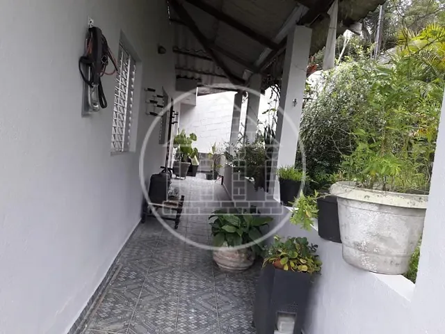 Chácara com 2250m² 5 quartos e 3 banheiros, à venda, no bairro Cipó em Embu-Guaçu