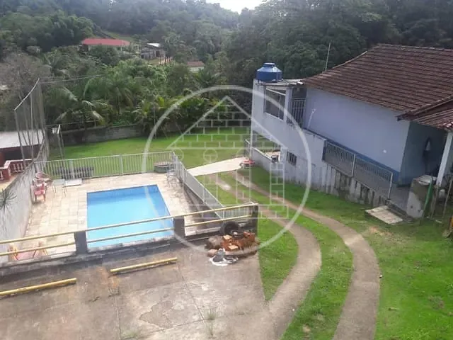 Chácara com 2250m² 5 quartos e 3 banheiros, à venda, no bairro Cipó em Embu-Guaçu