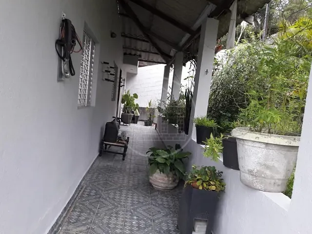 Chácara com 2250m² 5 quartos e 3 banheiros, à venda, no bairro Cipó em Embu-Guaçu