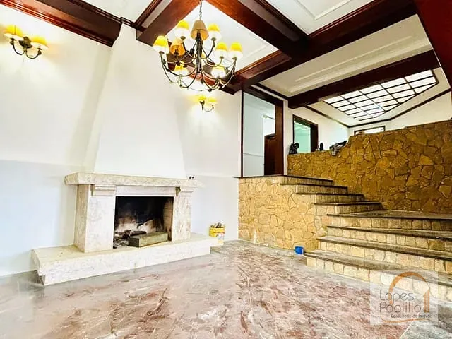 Chácara com 3947m² 4 quartos e 3 banheiros, para alugar, no bairro Jardim Colonial em Atibaia