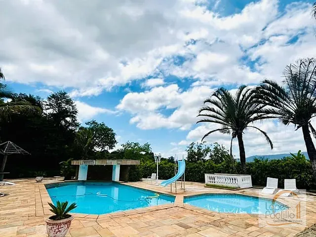 Chácara com 3947m² 4 quartos e 3 banheiros, para alugar, no bairro Jardim Colonial em Atibaia