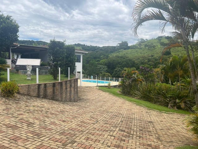Chácara com 8490m² 4 quartos e 3 banheiros, à venda, no bairro JUNCAL em Extrema