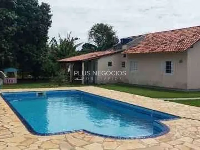 Chácara com 2050m² 5 quartos e 4 banheiros, à venda, no bairro cercado em Araçoiaba da Serra