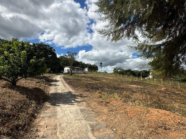 Chácara com 4000m² 1 quarto e 1 banheiro, à venda, no bairro Jardim em Extrema