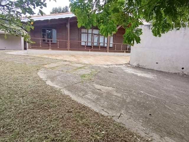 Chácara com 1046m² 4 quartos e 5 banheiros, à venda, no bairro Chácara Santa Lúcia em Carapicuíba