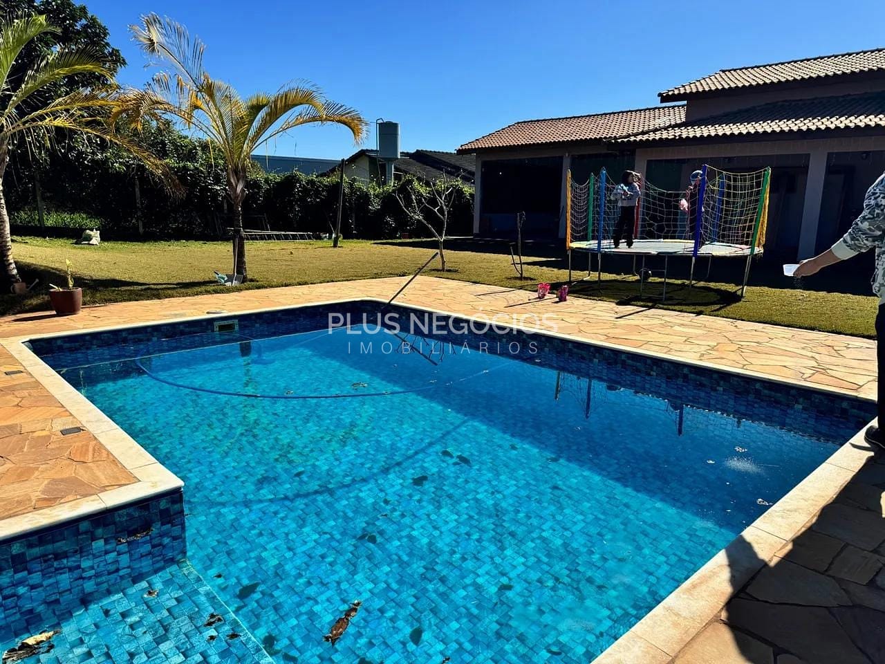 Chácara à venda com 2 quartos, 160m² - Foto 2