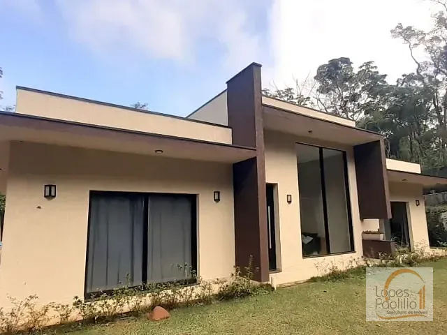 Chácara com 1500m² 6 quartos e 5 banheiros, à venda, no bairro Loteamento Rancho Maringá II em Atibaia