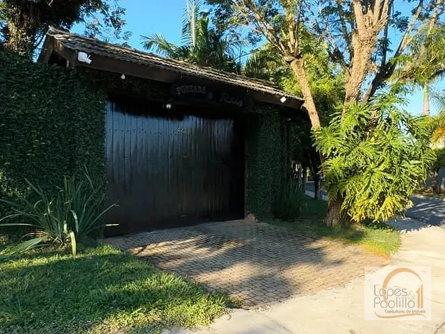 Chácara com 5000m² 4 quartos e 7 banheiros, à venda, no bairro Campos de Atibaia em Atibaia