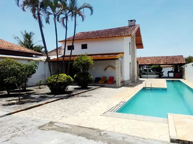 Chácara com 850m² 3 quartos e 3 banheiros, à venda, no bairro Parque Esperança em Taubaté