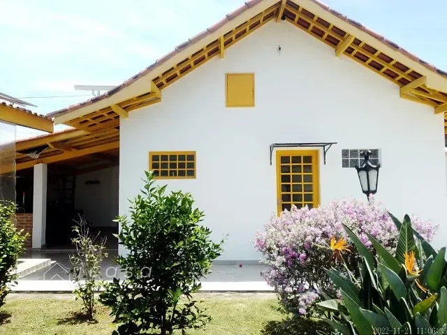 Chácara com 850m² 3 quartos e 3 banheiros, à venda, no bairro Parque Esperança em Taubaté