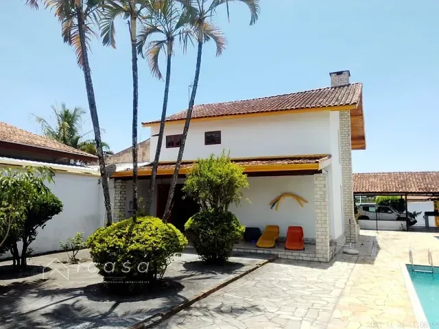Chácara com 850m² 3 quartos e 3 banheiros, à venda, no bairro Parque Esperança em Taubaté