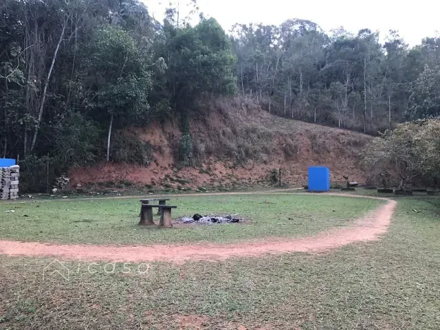 Chácara com 3200m² 4 quartos e 4 banheiros, à venda, no bairro Freitas em São José dos Campos