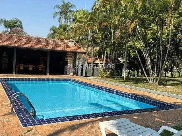 Chácara 3 quartos e 3 banheiros, à venda, no bairro Caputera em Sorocaba