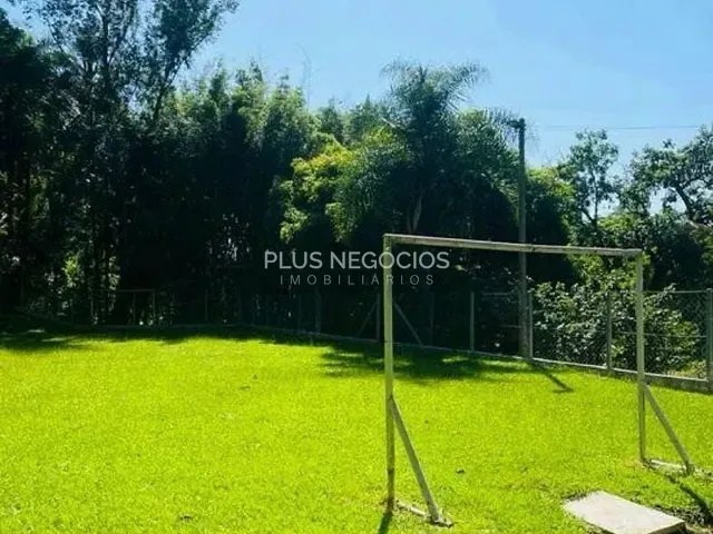 Chácara 3 quartos e 3 banheiros, à venda, no bairro Caputera em Sorocaba