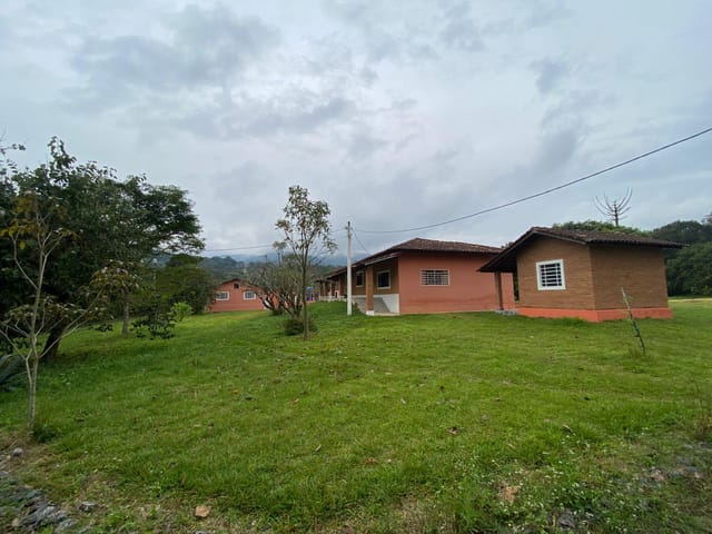 Chácara com 28632m² 4 quartos e 5 banheiros, à venda, no bairro Rodeio em Extrema