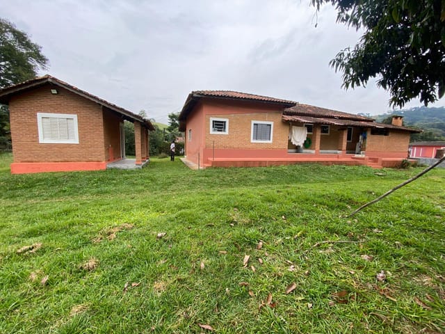 Chácara com 28632m² 4 quartos e 5 banheiros, à venda, no bairro Rodeio em Extrema