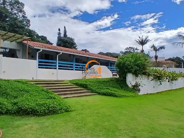 Chácara com 2600m² 5 quartos e 5 banheiros, à venda ou para alugar, no bairro Chácaras Interlagos em Atibaia