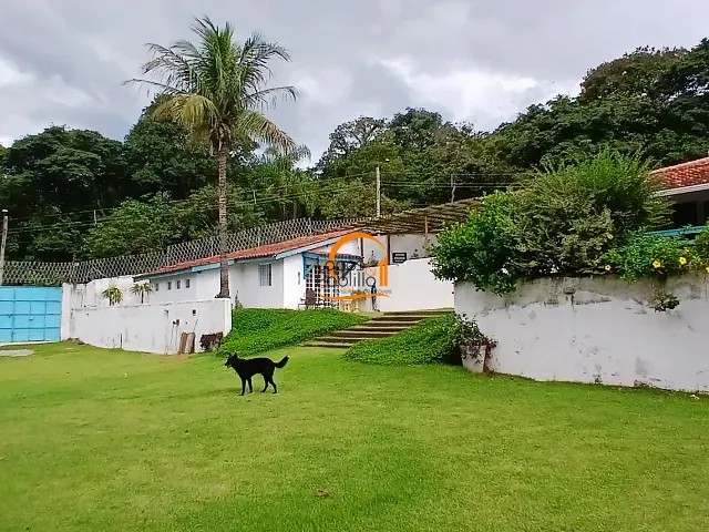 Chácara com 2600m² 5 quartos e 5 banheiros, à venda ou para alugar, no bairro Chácaras Interlagos em Atibaia