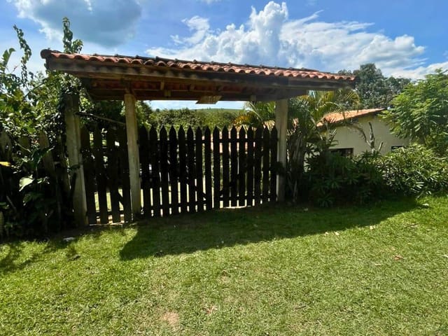 Chácara 3 quartos e 2 banheiros, à venda, no bairro Morada do Sol em Sarapuí