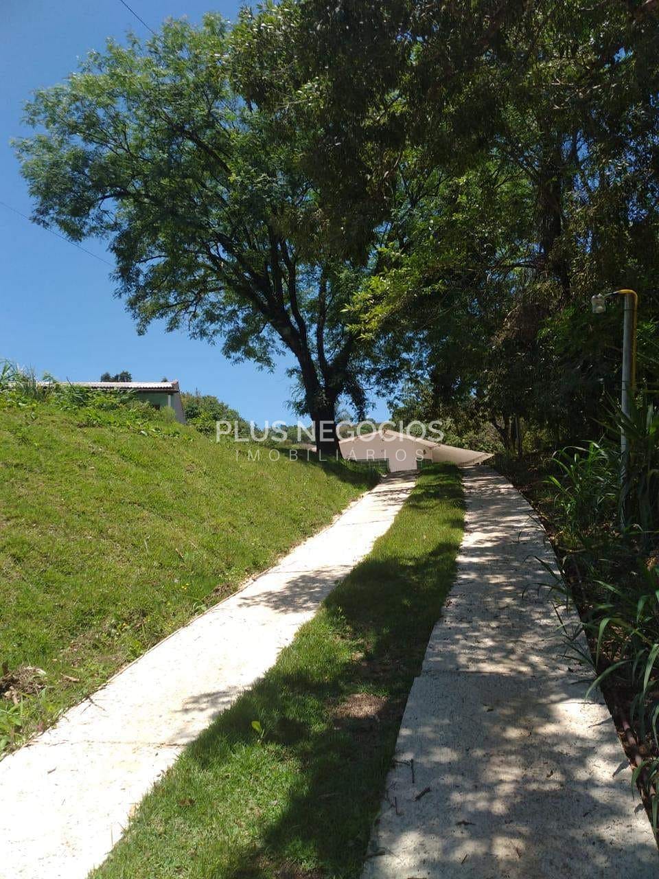 Chácara à venda com 3 quartos, 250m² - Foto 3