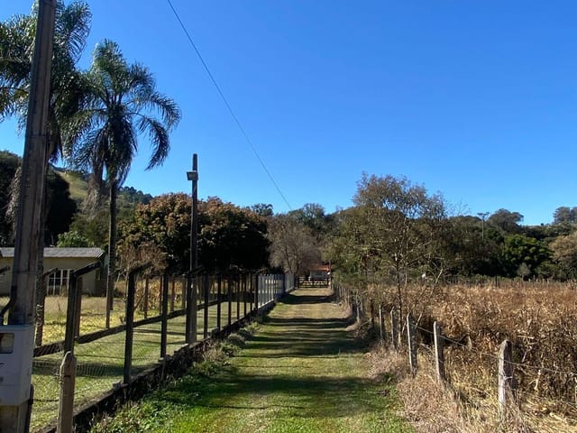 Chácara com 2000m² 2 quartos e 1 banheiro, à venda, no bairro São Brás em Extrema