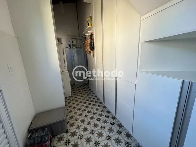 Chácara com 1241m² 3 quartos e 5 banheiros, à venda, no bairro Village em Campinas
