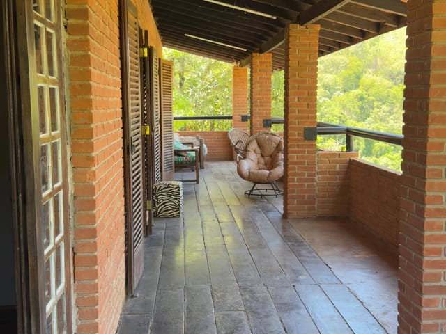 Chácara com 1850m² 6 quartos e 4 banheiros, à venda, no bairro Cururuquara em Santana de Parnaíba