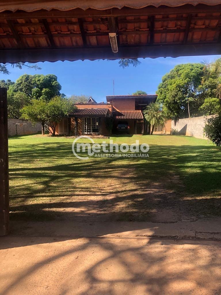 Chácara, 3 quartos, 1287 m² - Foto 1