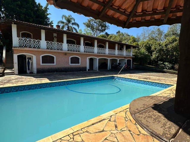 Chácara com 15000m² 5 quartos e 5 banheiros, à venda, no bairro Godoy em Extrema