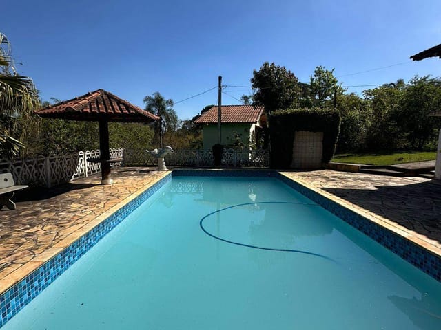 Chácara com 15000m² 5 quartos e 5 banheiros, à venda, no bairro Godoy em Extrema