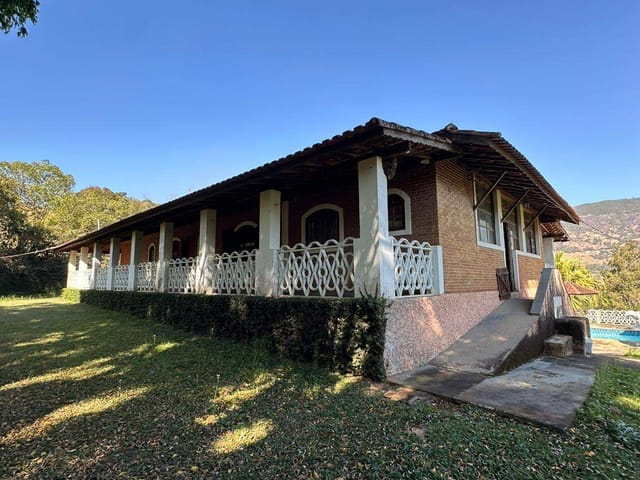 Chácara com 15000m² 5 quartos e 5 banheiros, à venda, no bairro Godoy em Extrema