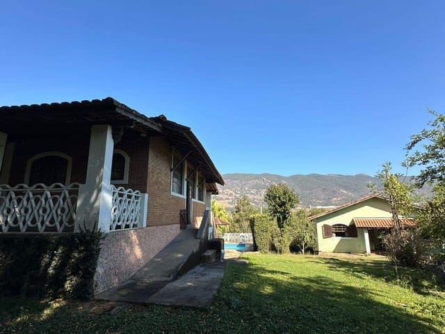 Chácara com 15000m² 5 quartos e 5 banheiros, à venda, no bairro Godoy em Extrema