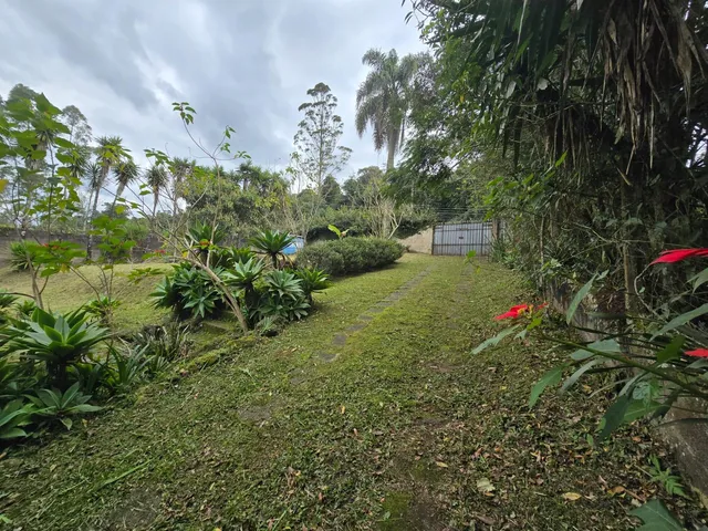 Chácara 3 quartos e 2 banheiros, à venda, no bairro Cachoeira em Cotia