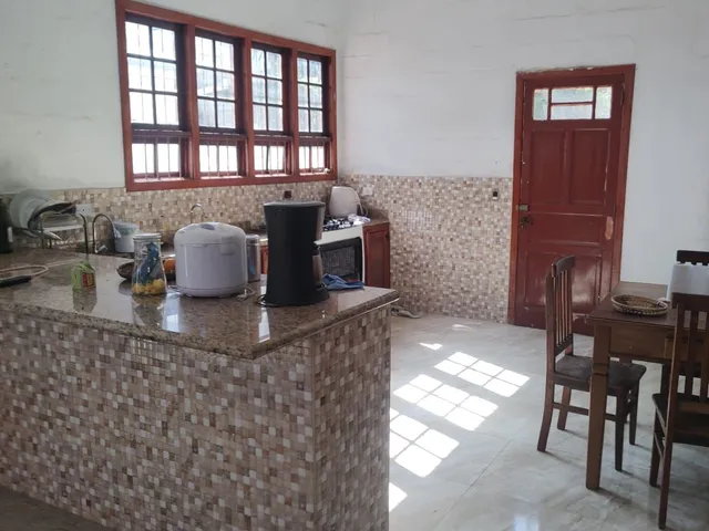 Chácara com 10000m² 6 quartos e 7 banheiros, à venda, no bairro Jardim Camargo (Canguera) em São Roque