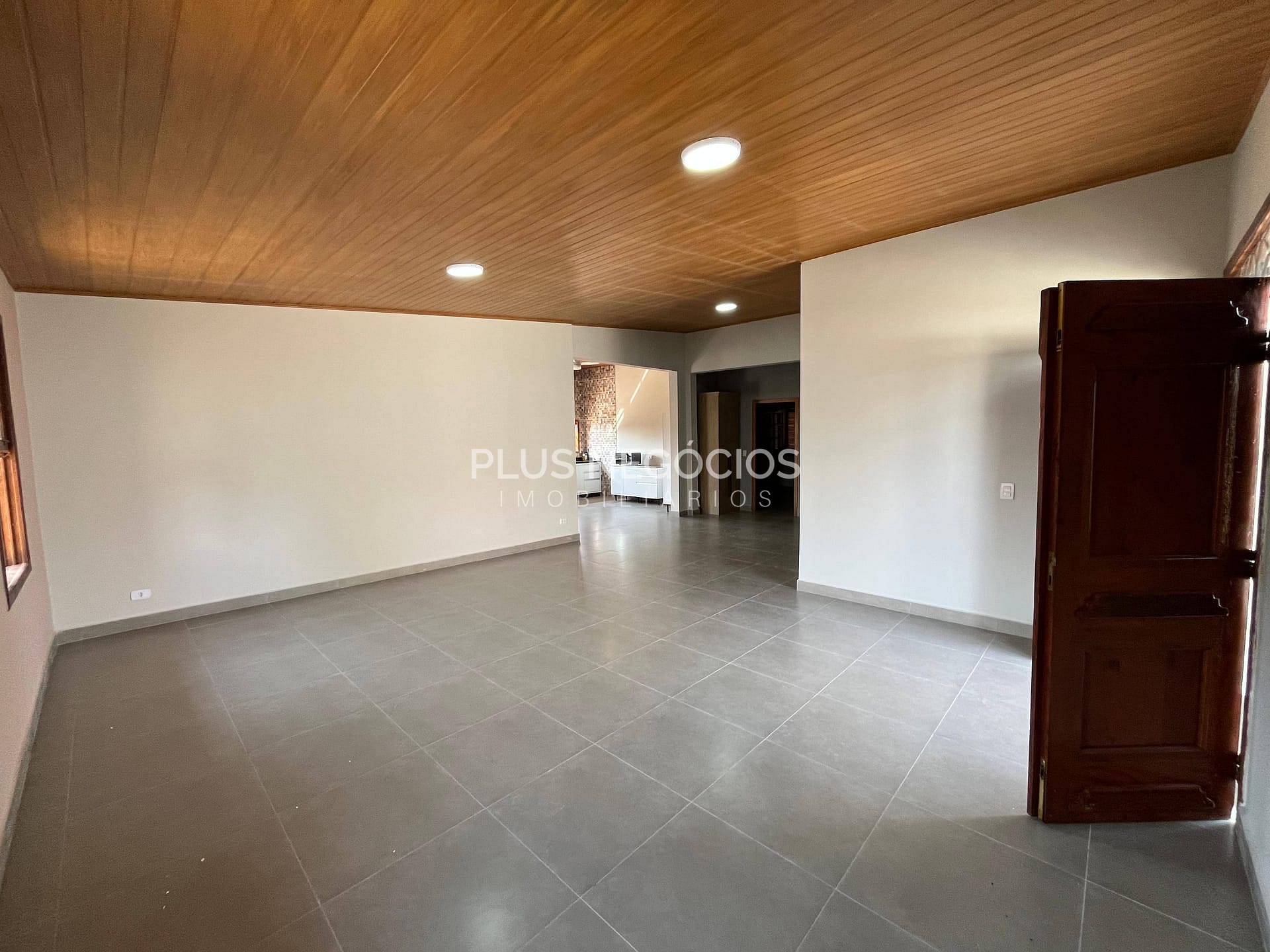Chácara à venda com 3 quartos, 220m² - Foto 17