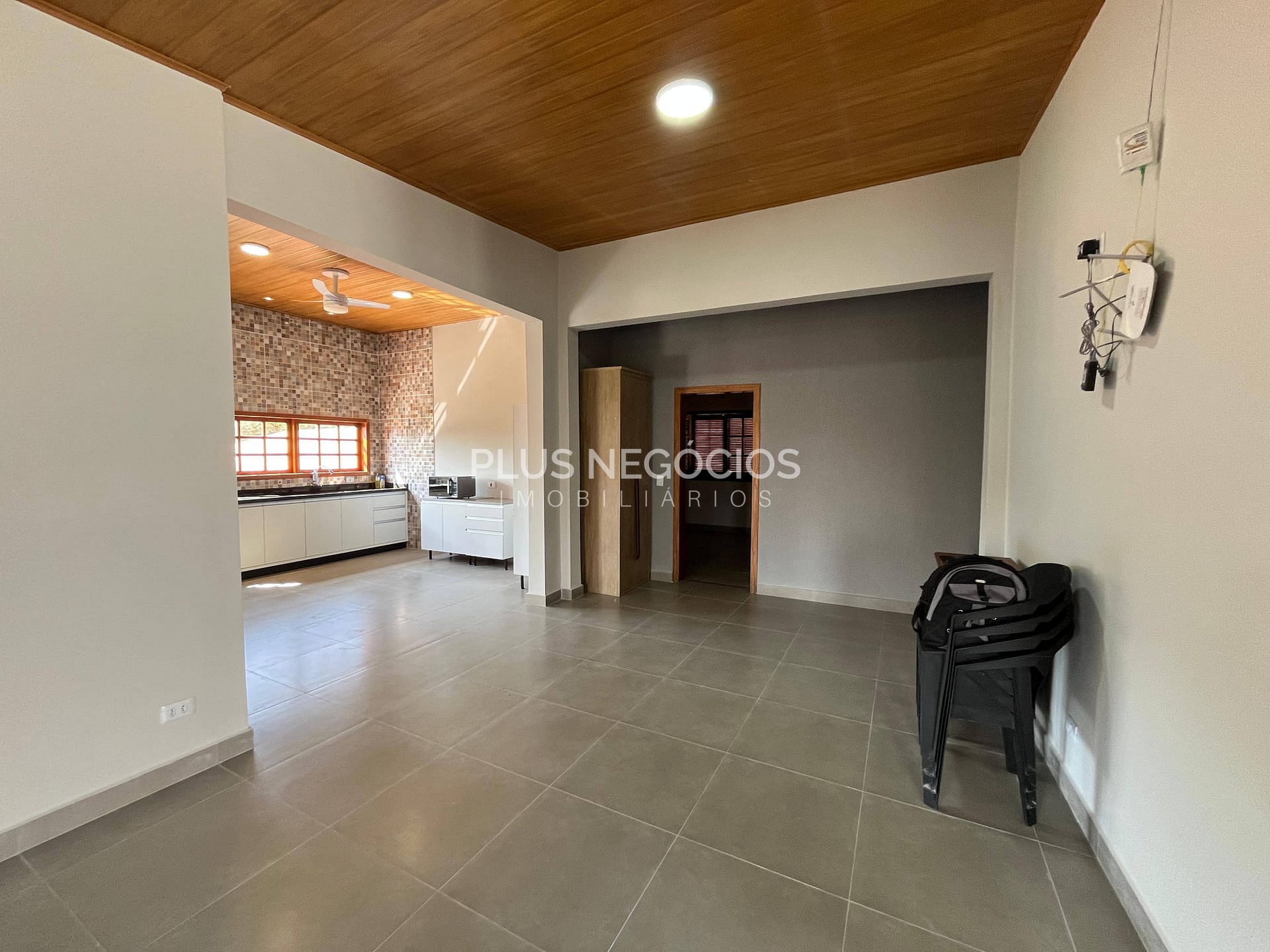 Chácara à venda com 3 quartos, 220m² - Foto 18