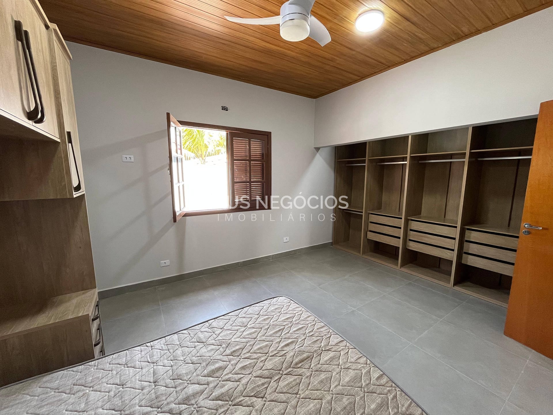 Chácara à venda com 3 quartos, 220m² - Foto 28