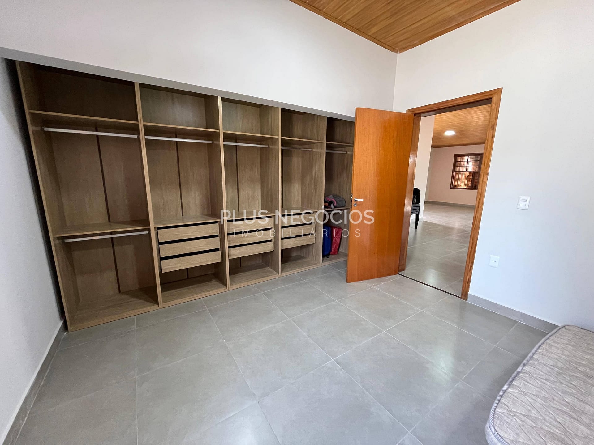 Chácara à venda com 3 quartos, 220m² - Foto 36
